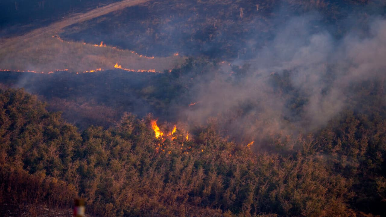 Levantan las evacuaciones por el incendio forestal Sandhurst al norte de Salt Lake