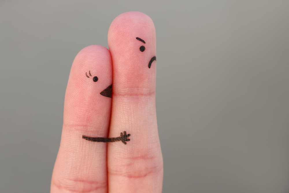 <h3 class="cms-H3-H3">Aspectos negativos de Escorpión</h3>
<br>Muy celoso y resentido, rencoroso, compulsivo, obsesivo, obstinado y muy discreto con sus cosas, así como vengativo. 
<br>