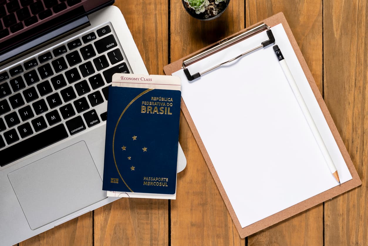 <b>Brasil</b>
<br>
<br>Las visas H-2 son otorgadas cada año a trabajadores con o sin un título académico que deseen trabajar temporalmente en el país.