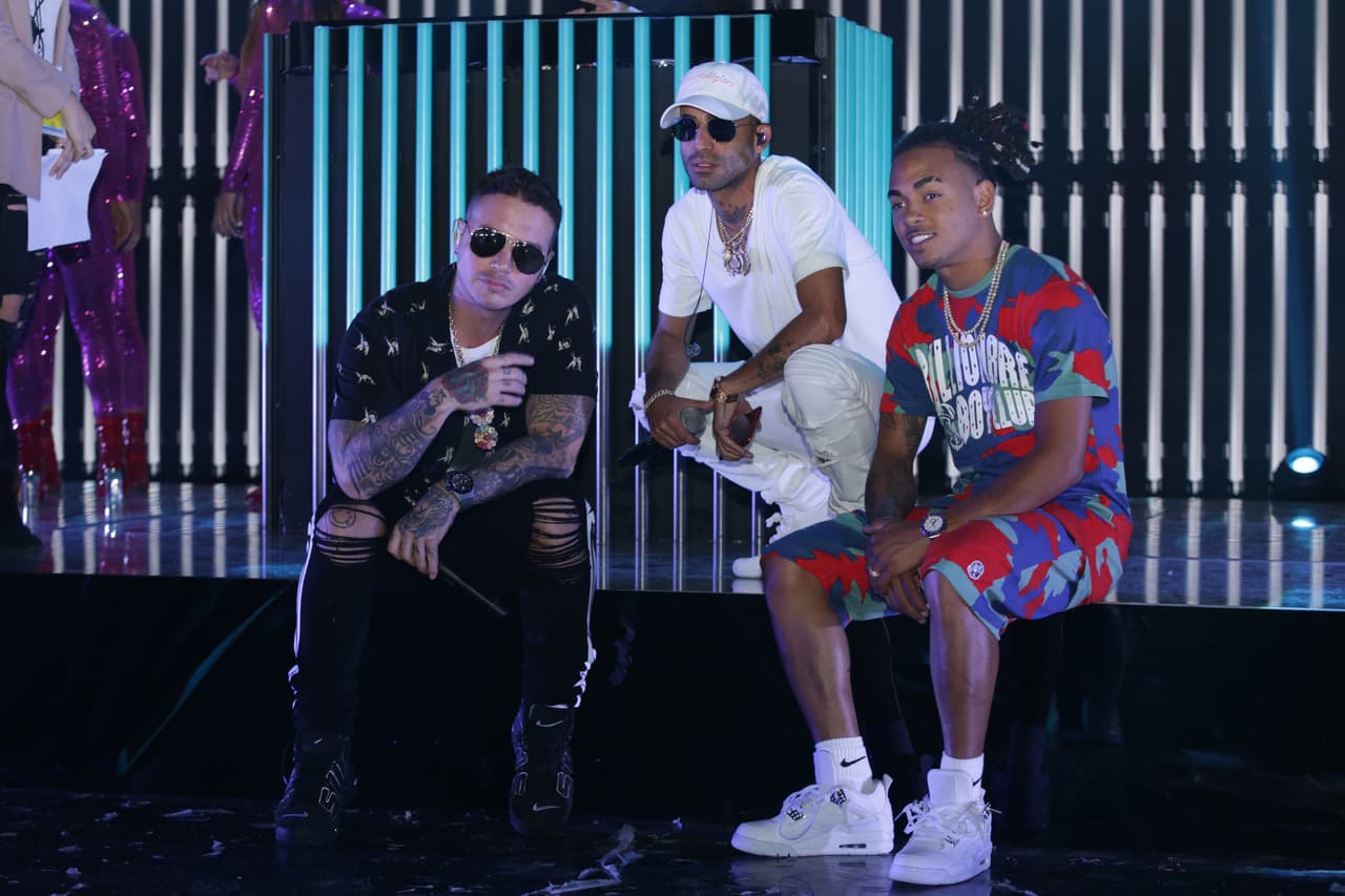 J Balvin volvió al escenario para ensayar con Ozuna, Arcángel y Chris Jeday.