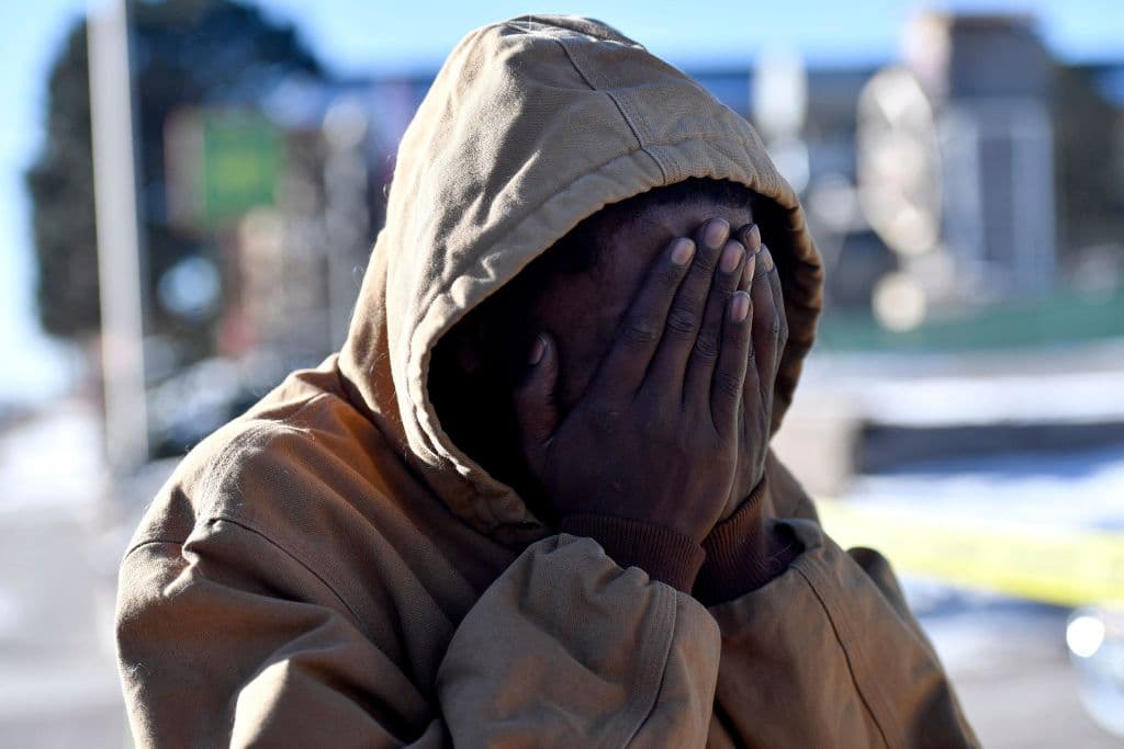 "Estaba en la pista y oí 4 o 5 disparos", según recoge el diario The New York Times. Al darse cuenta de lo que pasaba, su vida "pasó por delante de él" y deseó "salir con vida".