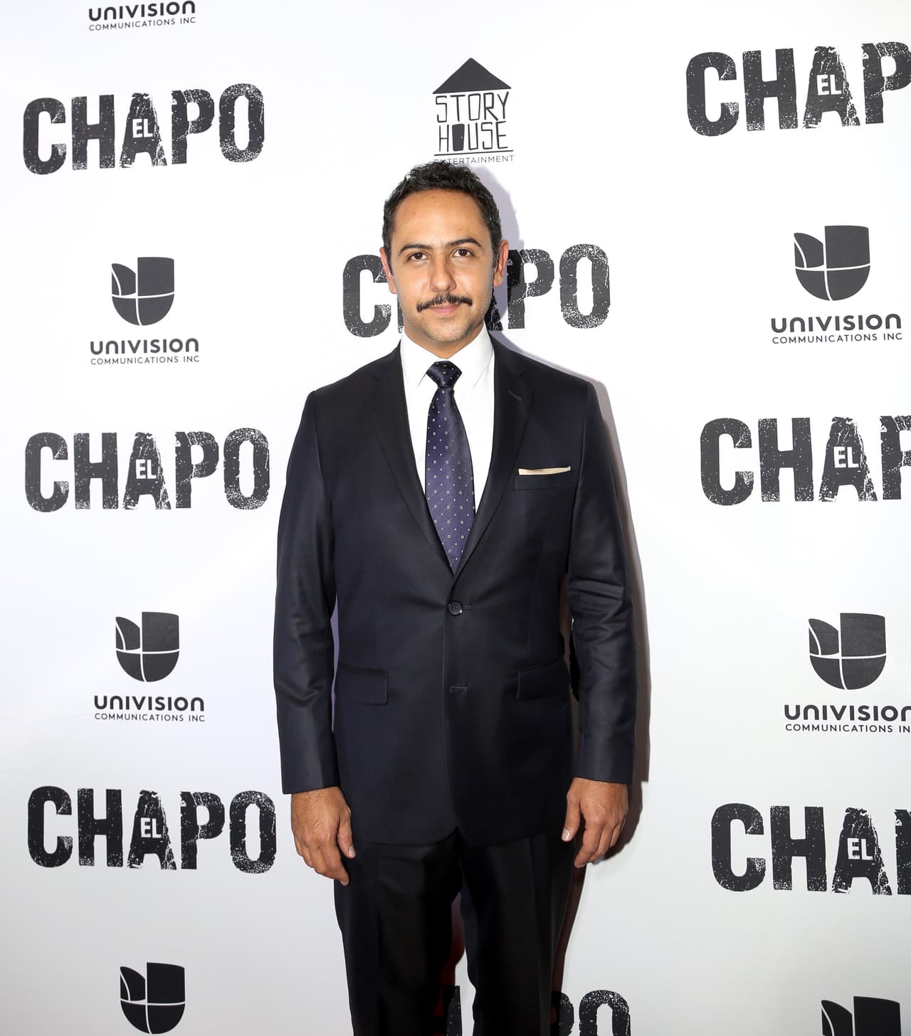 <b><a href="http://www.univision.com/series/el-chapo/humberto-busto-es-don-sol-en-el-chapo">Humberto Busto interpretará a 'Don Sol'</a></b>, un político corrupto que tendrá sed de poder.
