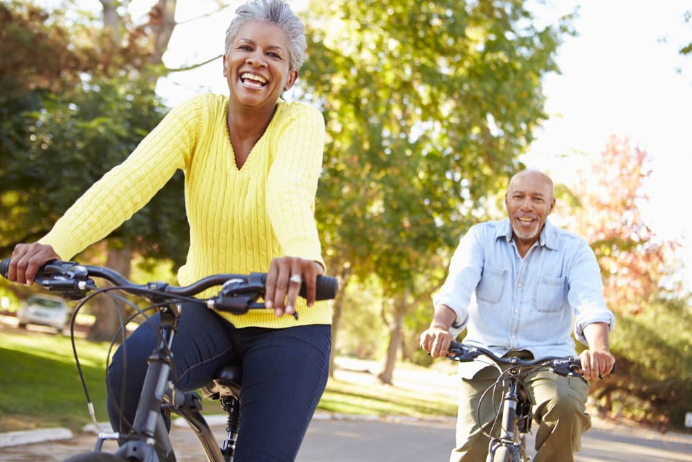 También está relacionada con toda actividad que represente comunicación, como el caminar, andar en bicicleta, conducir un automóvil.