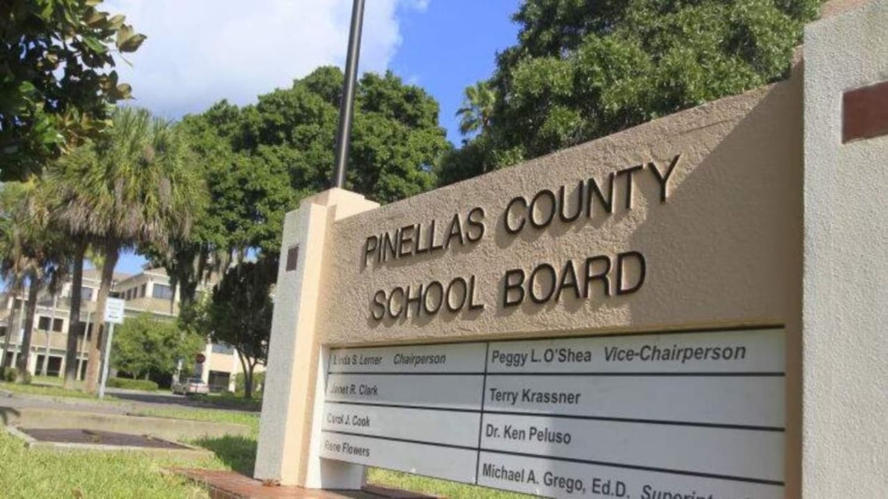 Distrito Escolar de Pinellas descarta acuerdo con ICE, pero mantiene protocolos ante detenciones