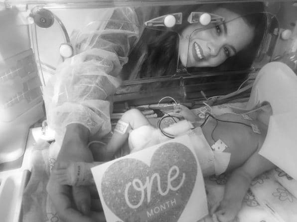 Esposa de Wisin comparte cómo vivió el proceso de la muerte de su hija