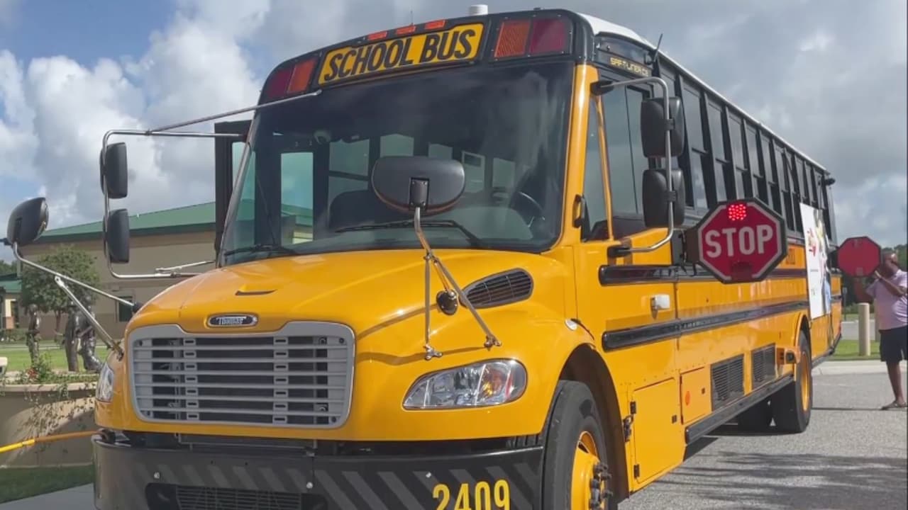 Con cámaras vigilarán autobuses escolares en el condado de Polk para evitar accidentes