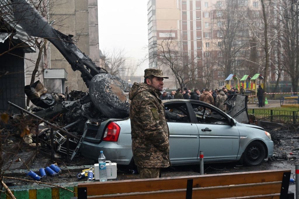 Al menos 15 muertos, incluidos tres niños y el ministro del Interior de Ucrania, al estrellarse un helicóptero en Kiev