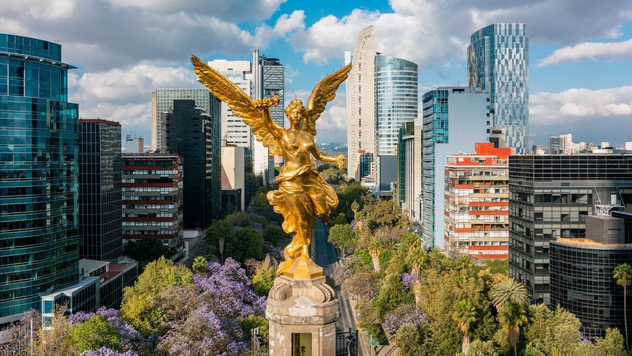 Si viajas a México para estas fiestas, ten a la mano estos números de emergencia