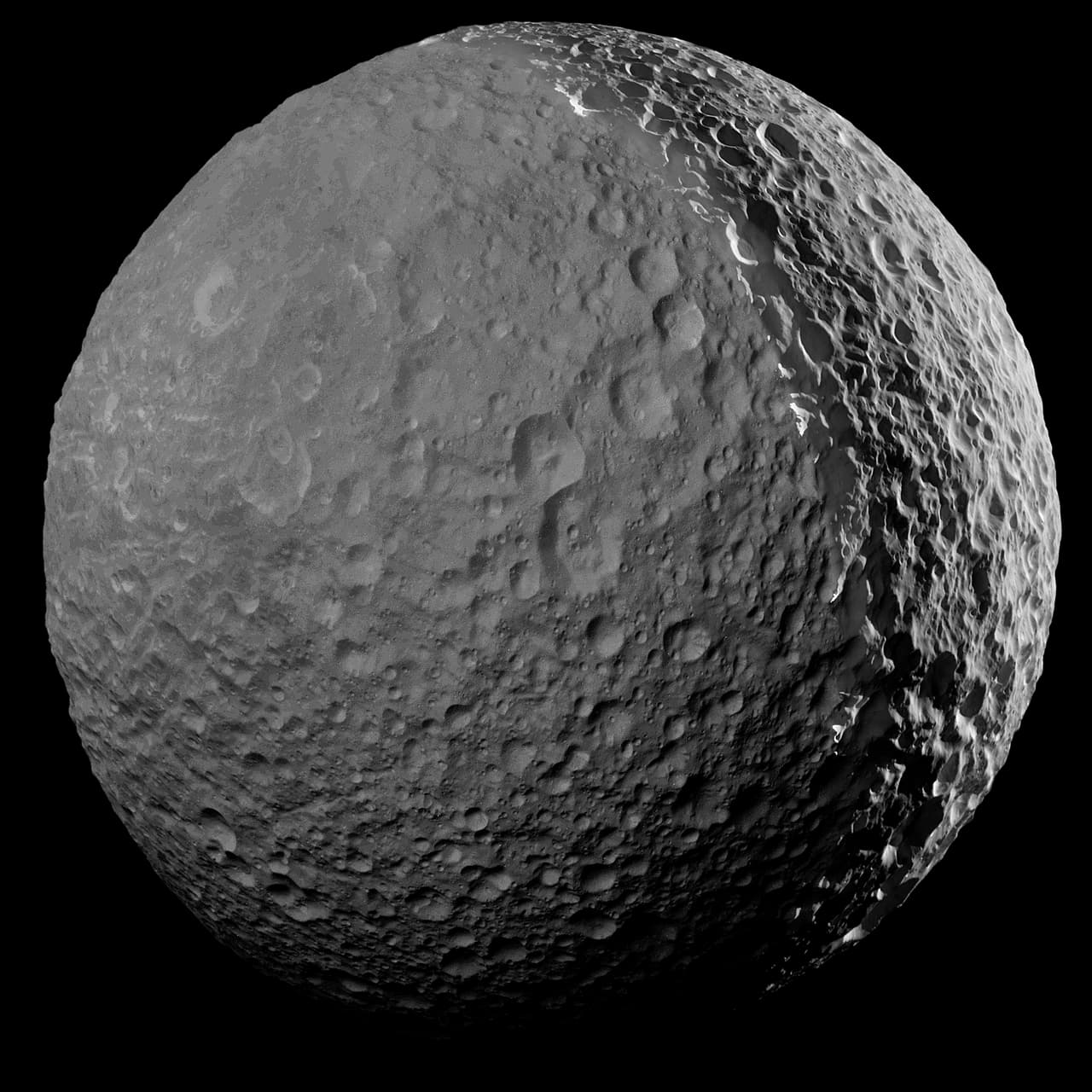Las fotos fueron tomadas el 22 de octubre de 2016. Ahora la sonda Cassini comienza a alejarse de este satélite.
