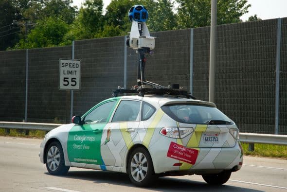 El policía argentino que recibió $12,500 porque una cámara de Google Street View lo captó desnudo en su patio
