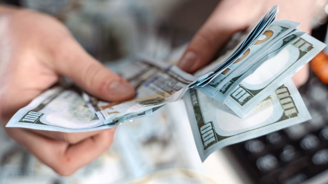 <b>18 de abril: Tax Day</b>
<br>Este año, el llamado Tax Day se marca en el calendario el 18 de abril. Esta fecha marca el vencimiento del primer trimestre de 2023.