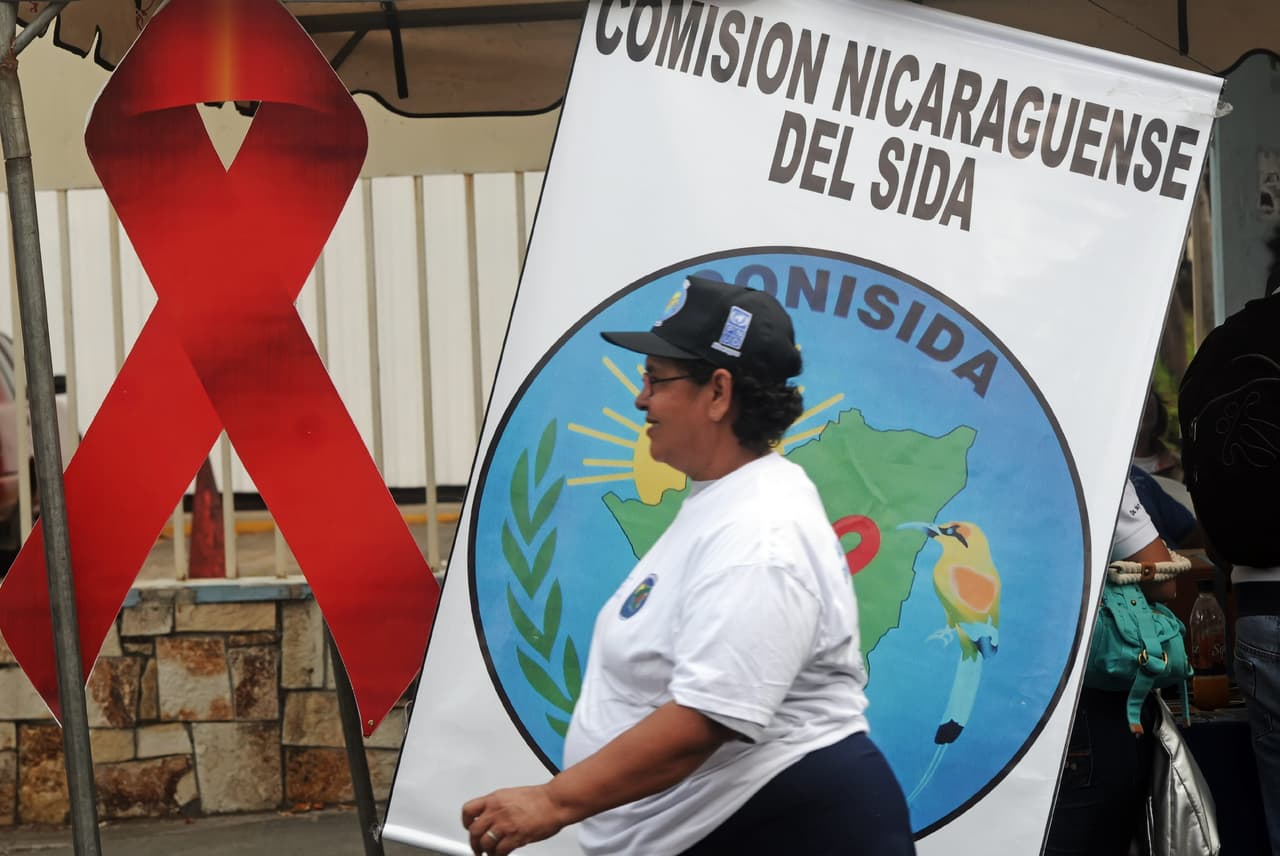 La reducción de los casos de contagio de VIH se debe en gran parte a las campañas informativas que grupos de diversidad sexual y el gobierno organizan en las comunidades. 
<b>En Nicaragua la ONU reportó una reducción del 29% en la tasa de casos</b>.