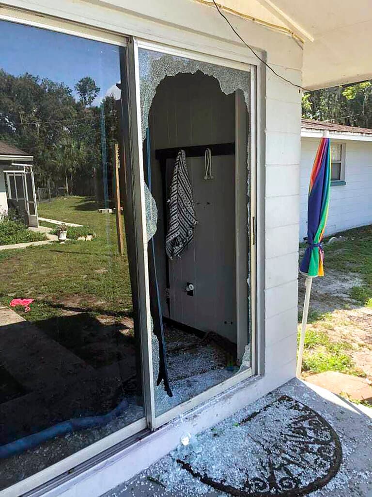 <b><a href="https://www.univision.com/noticias/estados-unidos/marine-mata-madre-bebe-tres-meses-lakeland-florida">7. Tiroteo 'al azar' en una vivienda de Lakeland, Florida</a></b>.
<br>El domingo 5 de septiembre un exinfante de la Marina 
<b>mató a tiros a cuatro personas,</b> entre ellas a
<b> una madre que llevaba a su bebé de tres meses en brazos.</b> El sospechoso fue puesto bajo custodia de las autoridades y al parecer presentaba problemas de salud mental.