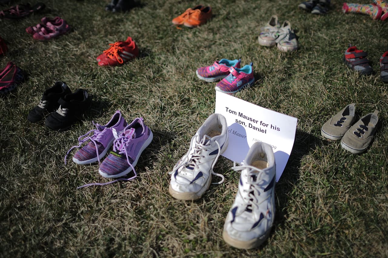 La matanza de Parkland fue el tiroteo más letal en un centro de estudios desde que 20 niños y seis adultos murieron por disparos en la escuela primaria Sandy Hook en Newtown, Connecticut, hace más de cinco años.