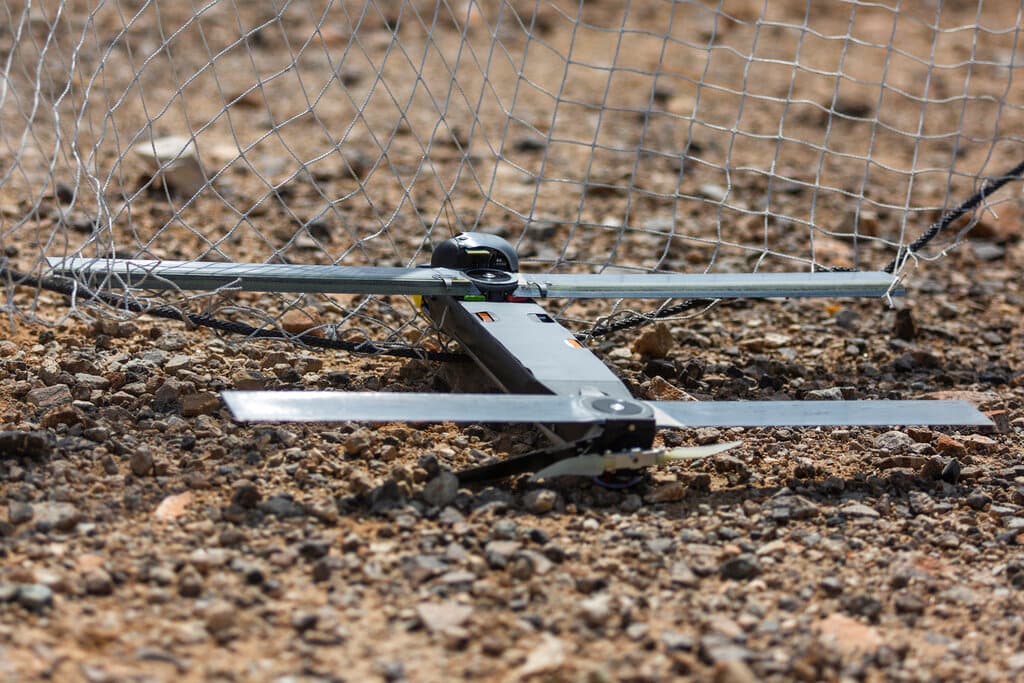 Esta imagen proporcionada por el Cuerpo de Marines de los Estados Unidos, muestra un sistema de drones Switchblade 300 10C durante un entrenamiento en el Centro de Combate Aéreo Terrestre en California, el 24 de septiembre de 2021.