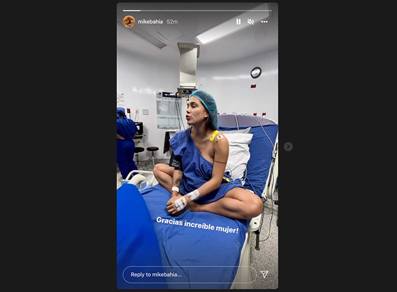 “A partir de hoy dejamos huella compañera @greeicy 👣 Te admiro, te respeto y te celebro; sigues llevándome a otro nivel! ERES INCREÍBLE! TE AMO SIEMPRE!”, fue el mensaje que le dejó Mike Bahía a su futura esposa.