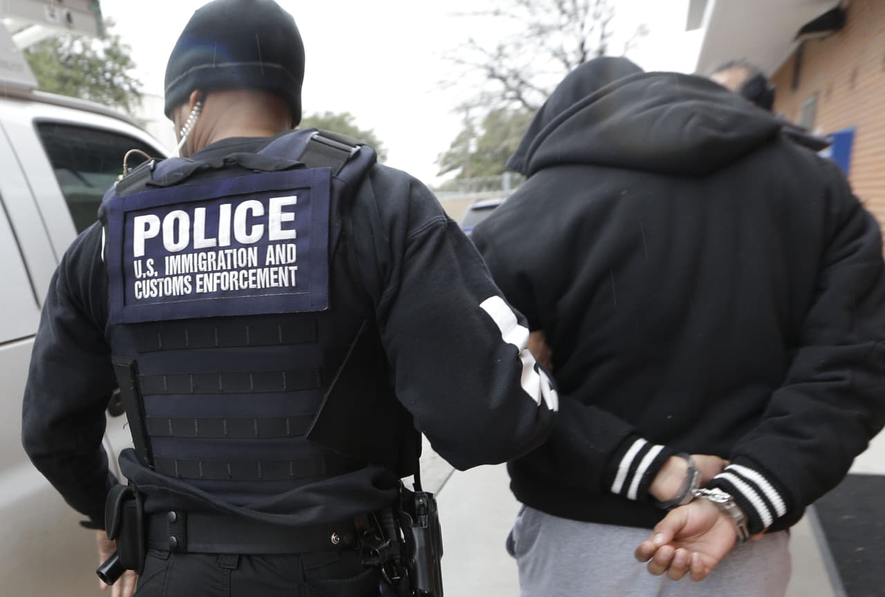 ICE ahora tiene la capacidad de localizar a indocumentados a través de sus celulares en Nueva York