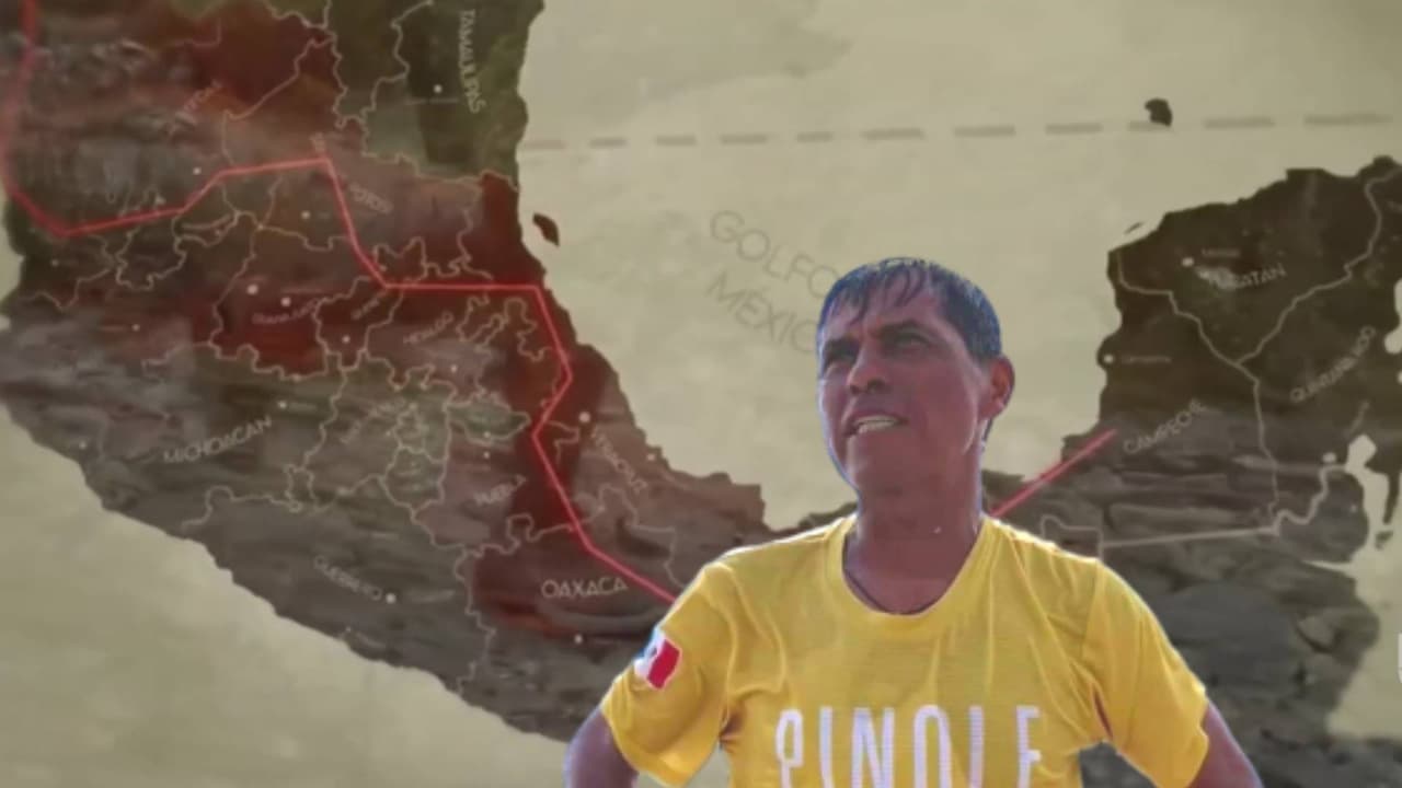 Se trata del maratonista mexicano Germán Silva, quien cruzó 19 estados del país, 3,100 millas en total, e impuso un récord por correr 119 maratones en 100 días. La travesía inició el pasado 2 de noviembre en Tijuana, Baja California, para llegar a Tulum, en Cancún. “Es muy relevante que dé a conocer todo nuestro país a través de los caminos que él llama las venas de México”, dijo un acompañante de Silva. 
<b><a href="https://www.univision.com/noticias/inmigracion/baja-numero-detenidos-aumenta-liberacion-indocumentados-custodia-ice" target="_blank">Más noticias aquí.</a></b>