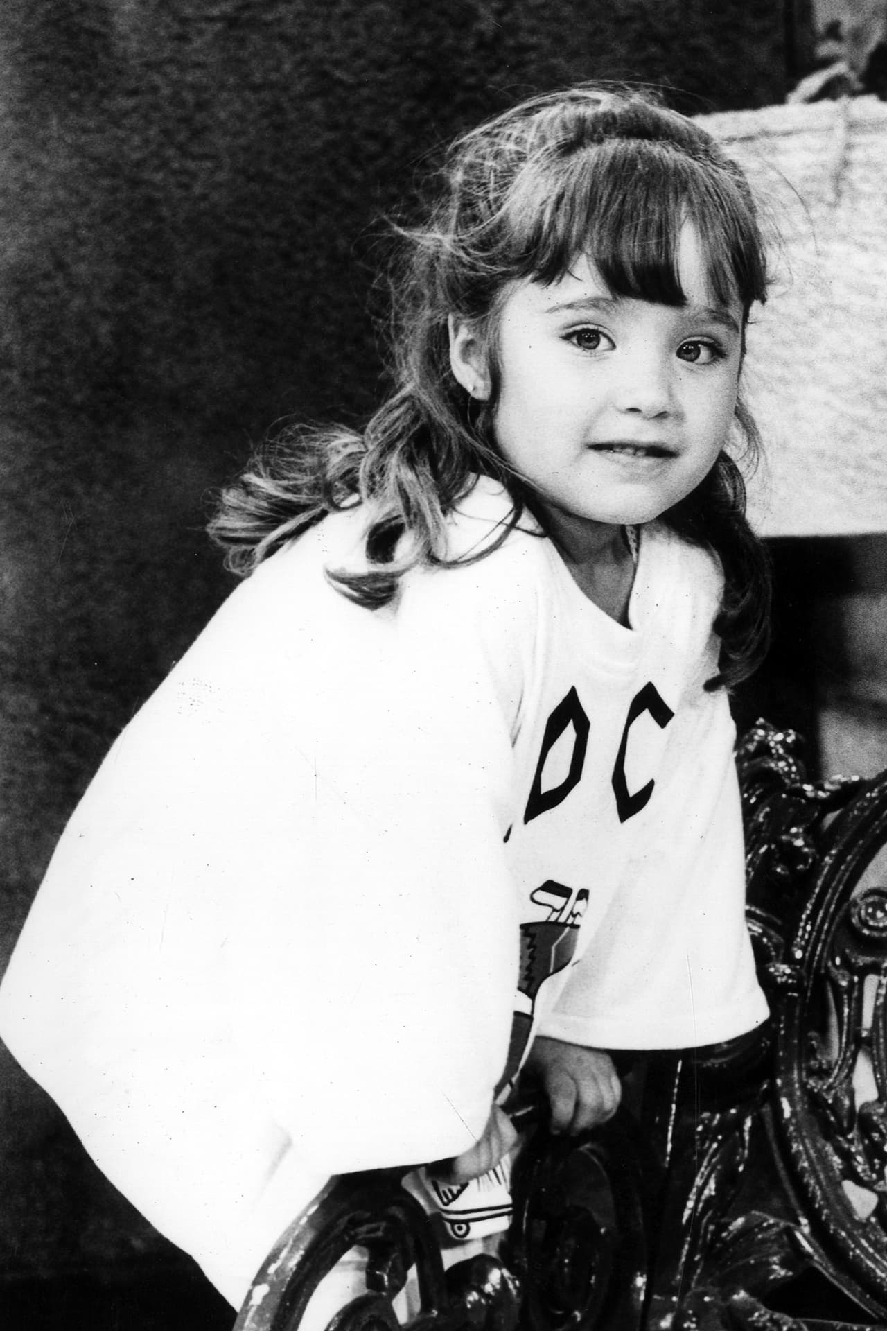 Cómo no mencionar a 
<b><a href="http://www.univision.com/temas/anahi">Anahí,</a></b> los foros de televisión fueron parte primordial de esta actriz, desde sus escasos dos años de edad comenzó a trabajar en el programa 'Chiquilladas' y desde ahí su éxito no ha parado, pasando por 15 telenovelas, más de 10 programas de televisión, ocho películas y seis discos como solista.