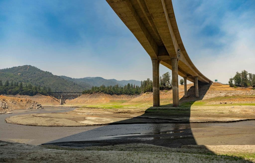 Pero el clima más cálido se espera durante el fin de semana, cuando el Valle de Sacramento puede alcanzar un récord de 115º F el sábado y el domingo. El Valle de la Muerte podría experimentar hasta 123º F este sábado. Un ligero alivio se espera el lunes, aunque todavía en algunas partes del estado habrá mucho calor ese día.