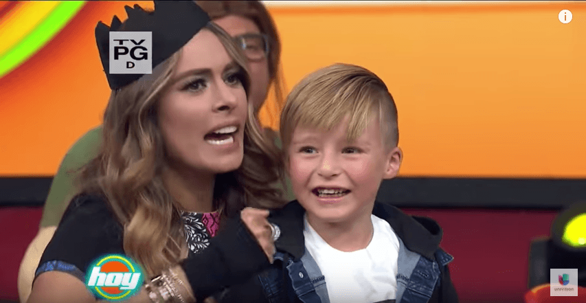 Tres años pasaron sin que Mateo volviera a aparecer en televisión, fue con este sketch de 'La escuelita' que Mateo apareció en el programa 'Hoy', aunque no tuvo ningun diálogo.