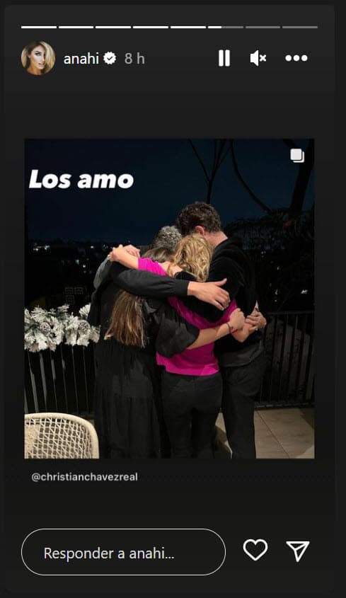 De nueva cuenta, el ausente fue 'Poncho' Herrera, quien reaccionó a través de los comentarios de una de las fotos que sus excompañeros colgaron en Instagram. 
<br>