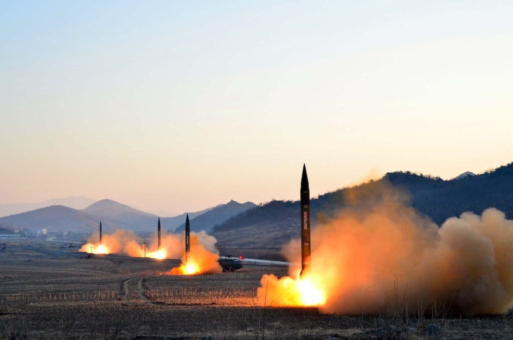 China dice que "habrá consecuencias" si EEUU y Corea del Sur despliegan sistema antimisiles