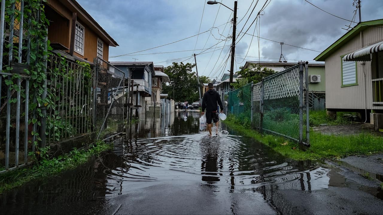 <b>En video:</b> El gobernador de Puerto Rico, Pedro Pierluisi, califica los daños del huracán Fiona como catastróficos. La isla se enfrenta a inundaciones y deslaves históricos, y restablecer el servicio de agua y electricidad es ahora una prioridad.