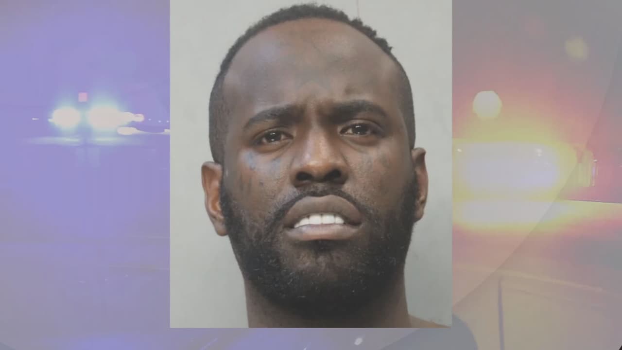 La policía de Miami informó del arresto del reguetonero cubano Yosvanis Sierra Hernández, conocido como Chocolate MC acusado de secuestro y agresión sexual. De acuerdo con el informe de arresto, el 31 de marzo el acusado se acercó a su exnovia y otra víctima y tras amenazar con matarlas subió a la exnovia a su vehículo y golpeó a la otra en la cabeza. La exnovia denunció que el reguetonero la violó.