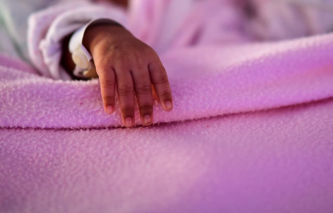 Cambiados al nacer: los bebés que fueron criados por los padres equivocados