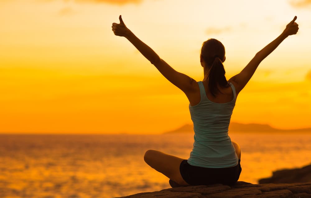 Existe un concepto básico en la espiritualidad que dice: “La energía fluye hacia donde va la atención”. Esta es una de las claves para comprender cómo funcionan las peticiones que hacemos a través de la fuerza espiritual y una de las mayores “enseñanzas secretas” en todo el mundo.