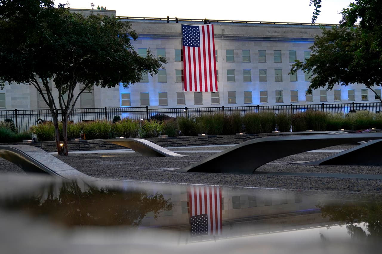 El documento desclasificado del FBI y la posible conexión entre el gobierno saudita y dos terroristas del 9/11
