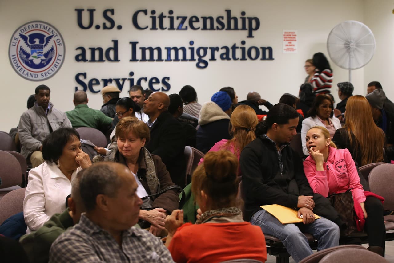 El servicio de inmigración de Estados Unidos anuncia nuevas tarifas
