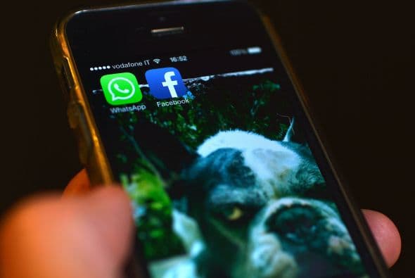 La red social aplicará la misma práctica con WhatsApp que con Instagram: la aplicación conservará su marca así como sus instalaciones en Mountain View en California y continuará funcionando de manera independiente y de forma paralela a la aplicación de mensajería con la que cuenta Facebook.