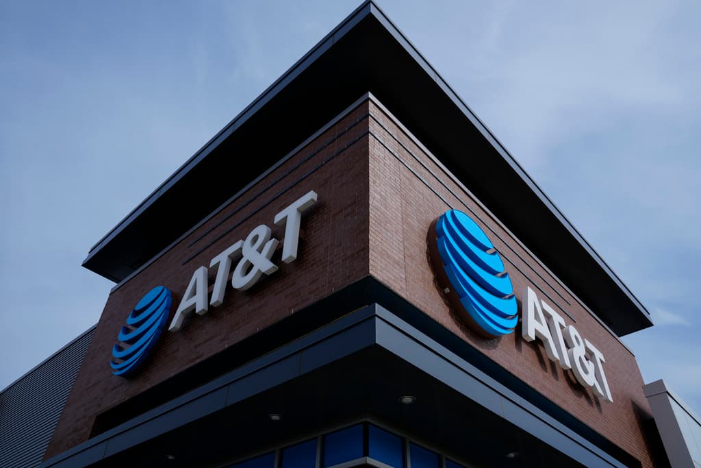 Se restablece el servicio de telefonía de AT&T. Agencias federales investigan si el corte masivo fue causado por un ciberataque