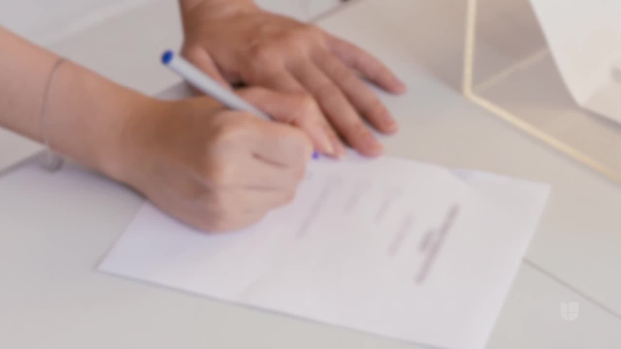 ¿Cómo tramito mi credencial de elector de México si estoy en Estados Unidos?