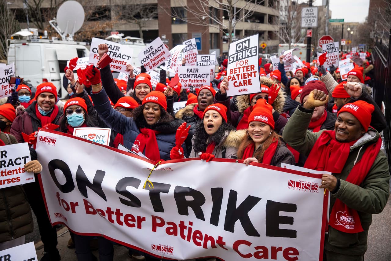 Enfermeras de Nueva York logran acuerdo y concluye huelga en dos hospitales