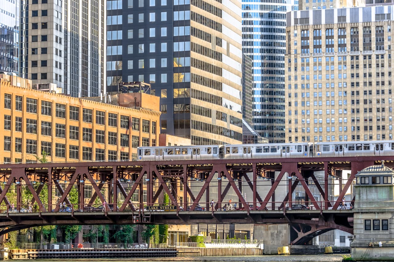 En el cuarto lugar está Chicago y su transporte público que mueve a 800,000 personas cada día.