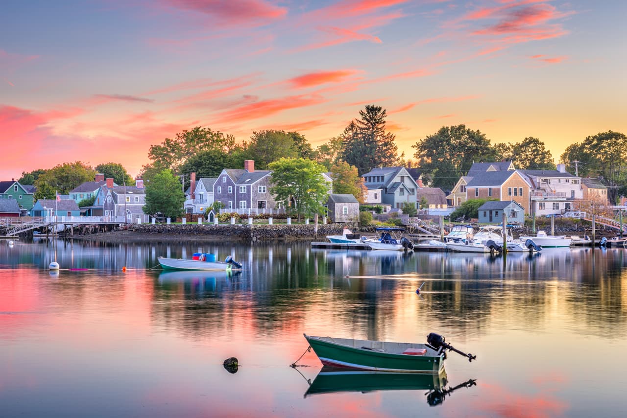 <h3 class="cms-H3-H3">10. New Hampshire</h3>
<br>
<br>🌡️ 
<b>Cambio en la temperatura promedio de 1895 a 2021:</b> 11.1%
<br>
<br>🌡️
<b> Temperatura promedio 2021:</b> 46.1º F (7.8º C).
<br>
<br>🌡️ 
<b>Temperatura promedio 1895:</b> 41.5º F (5.2º C).
<br>