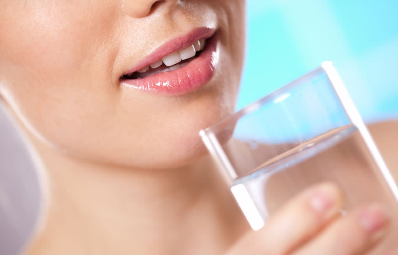 La prueba que aporta Emoto, para convencer a las personas, es la superior belleza de los cristales de hielo formados con el agua que se ha magnetizado previamente con vibraciones positivas, a diferencia de la de los cristales que no han recibido esa onda magnética en sus experimentos.