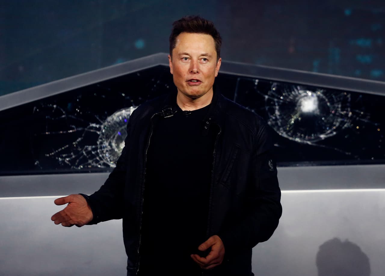 Así que, si decides adquirir una botella de Tesla Tequila, piensa que hay gente que ha derrochado más de 250 dólares en gustos similares.