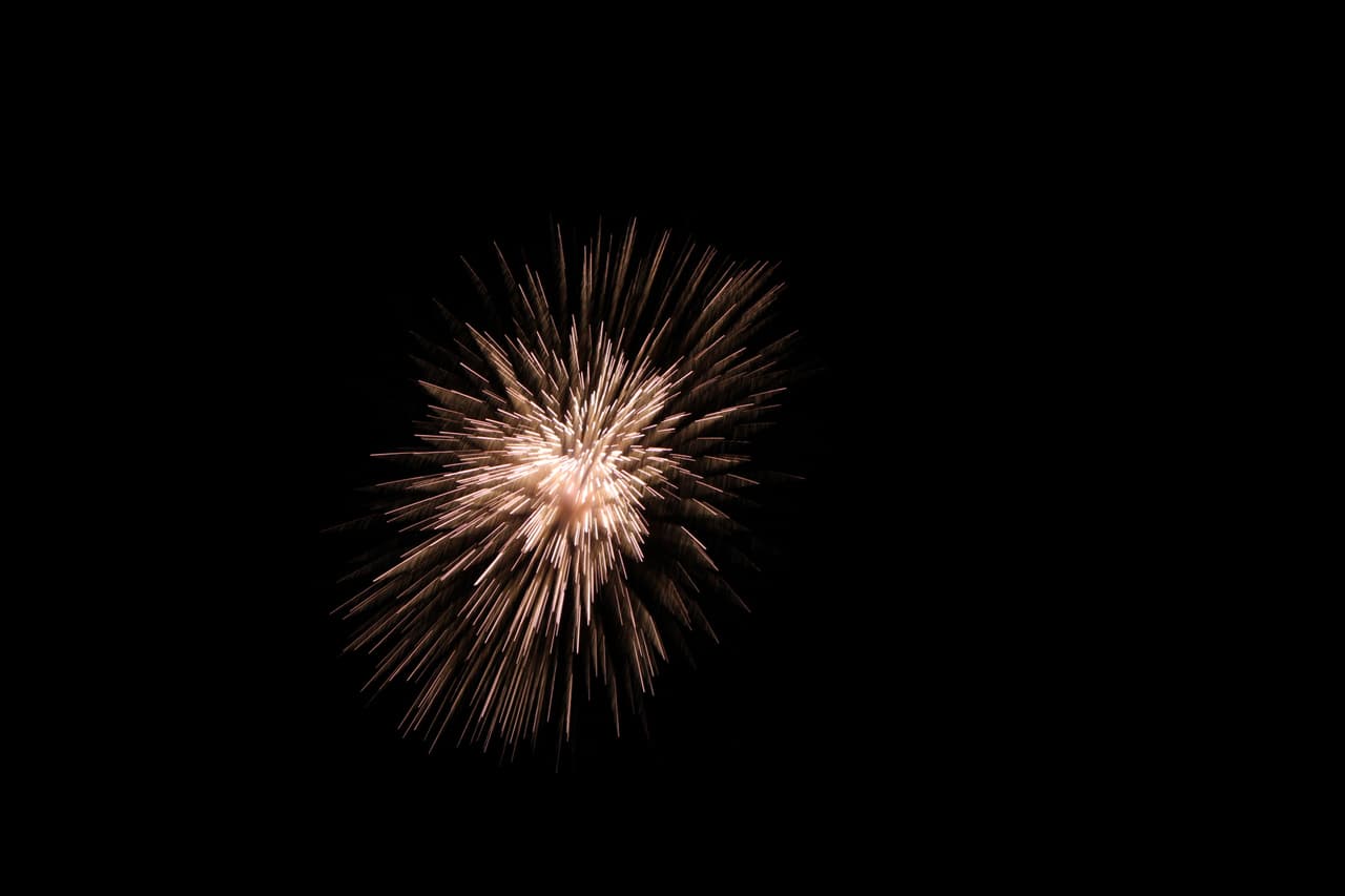 <h2 class="cms-H2-H2"><b>Red, White & Buda</b></h2>
<br>
<br>Dónde: Anfiteatro de Buda, ubicado en 204 San Antonio St. Buda, TX
<br>
<br>Este evento de un día de duración incluye un desfile, comidas y música en vivo y más. Es gratis y abierto al público. Inicia a las 8:00 a.m. y termina a las 10:00 p.m.