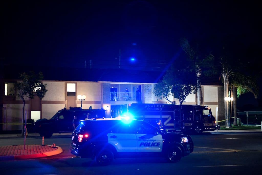 <b><a href="https://www.univision.com/noticias/tiroteos/tiroteo-california-deja-cuatro-personas-muertas">3. Tiroteo en un edificio de oficinas de Orange, California. </a></b>
<br>El 31 de marzo un hombre entró a un edificio de oficinas en la ciudad de Orange, cerrando la puerta con candado. Dentro disparó contra quienes estaban en una de las oficinas, causando la muerte de al menos cuatro personas, 
<a href="https://www.univision.com/noticias/tiroteos/un-nino-de-9-anos-murio-baleado-en-los-brazos-de-su-madre-en-tiroteo-en-california">una de ella un niño de nueve años</a>.