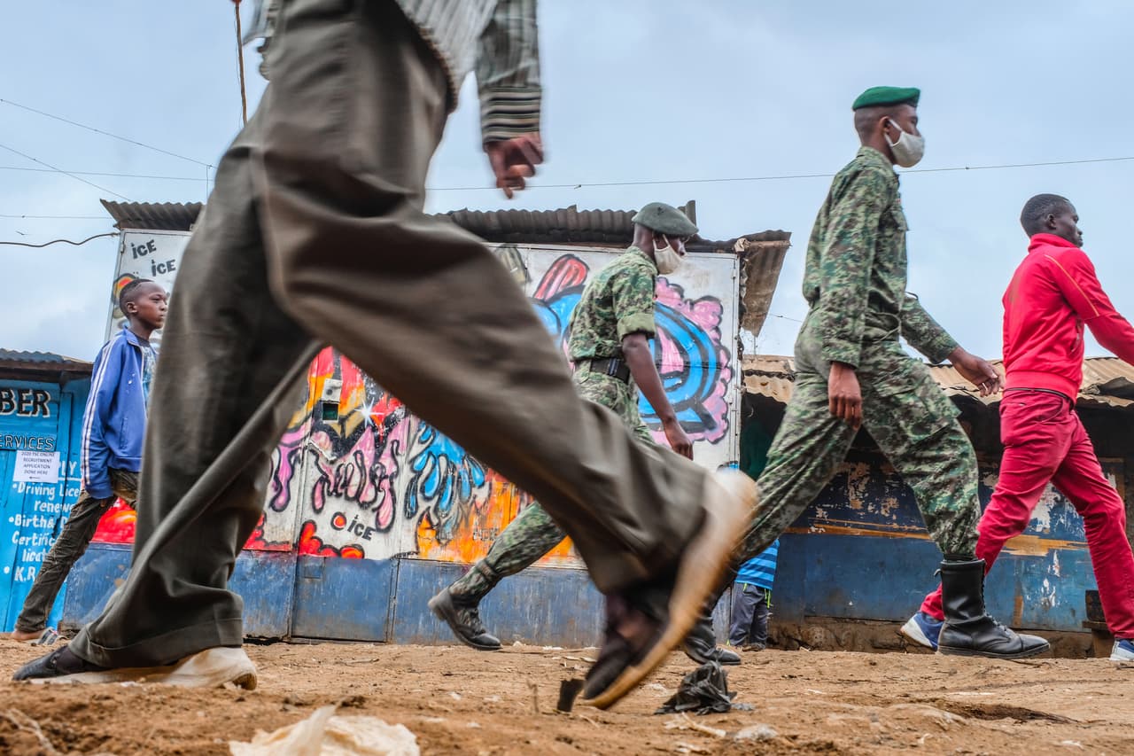 <b>Kenya.</b> Advertencia de viaje actualizada el 7 de abril de 2021.
<br>
<br>La medida “refleja un ajuste en el sistema de avisos de viaje del Departamento de Estado, para tomar en más en cuenta las 
<a href="https://www.news4jax.com/news/local/2021/04/20/do-not-travel-list-state-department-recommends-americans-avoid-80-of-worlds-countries/"><u>evaluaciones epidemiológicas existentes</u></a>”, realizadas por los CDC.