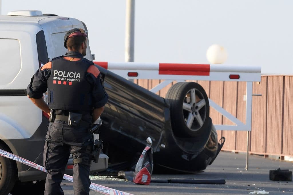 Muere una de la seis víctimas de un segundo ataque terrorista en España, conectado con el de Barcelona