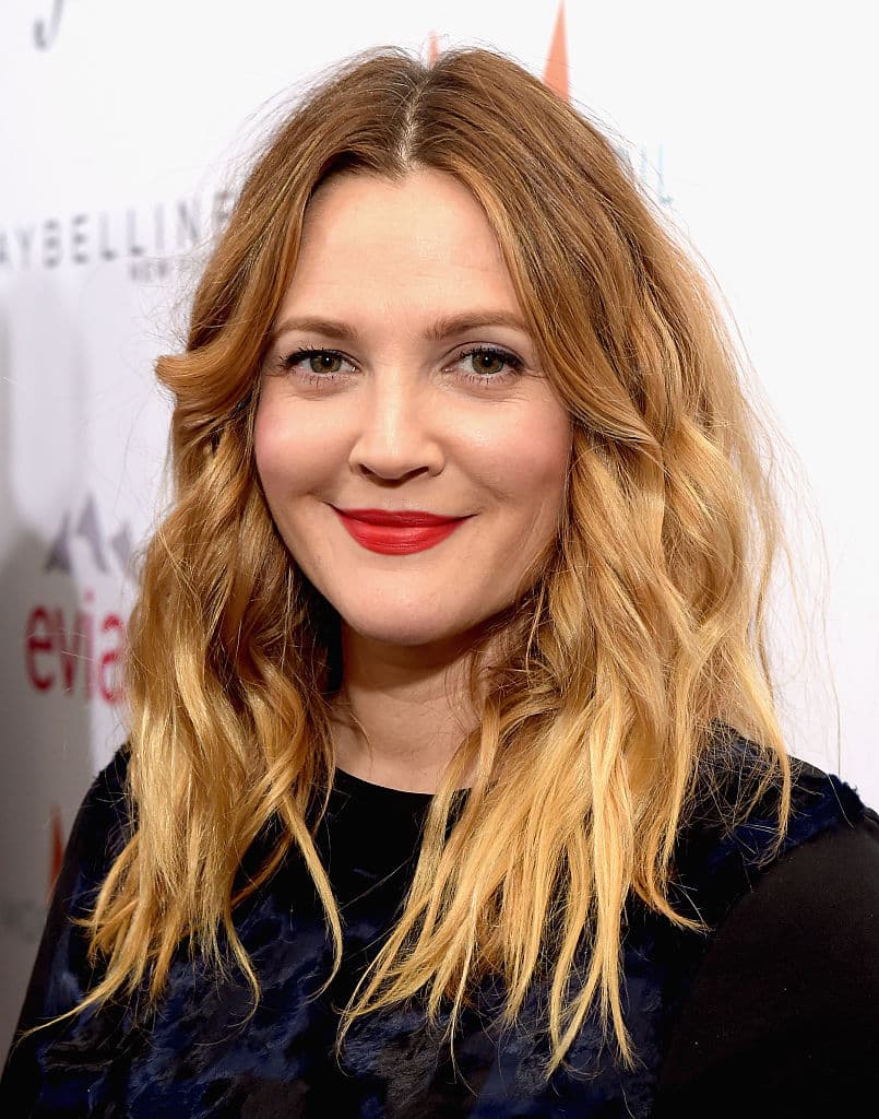 Drew Barrimore siempre se ha considerado bisexual aunque haya tenido tres matrimonios con hombres.