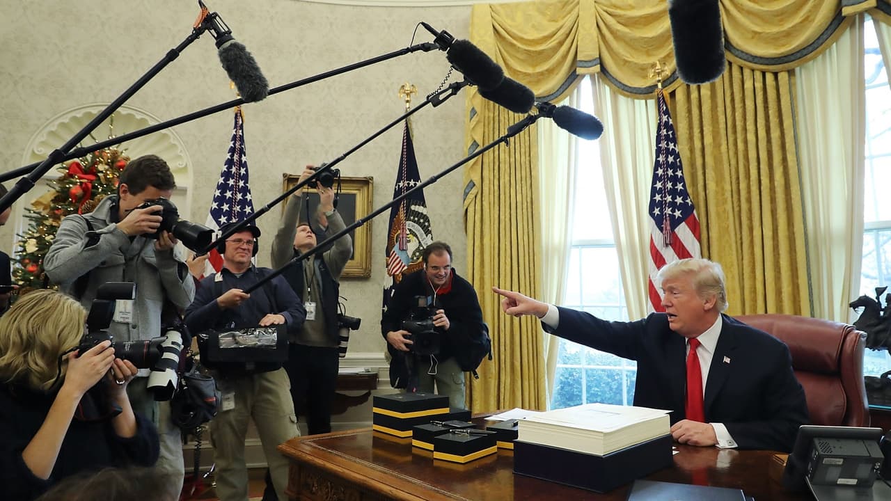 "Los periodistas no son el enemigo": cerca de 350 medios de EEUU lanzan ofensiva contra Trump