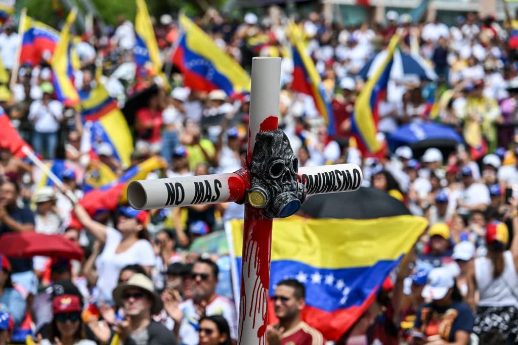 Durante la movilización exigieron que se respeten los resultados de las elecciones presidenciales del domingo pasado y poner fin a la represión y los encarcelamientos en su país.