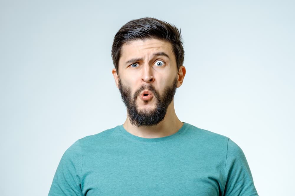 En tu aspecto 
<b>negativo</b> puedes ser descuidado e irresponsable, superficial, con muy poco o ningún tacto social, inquieto y con un optimismo ciego e irrealista.
