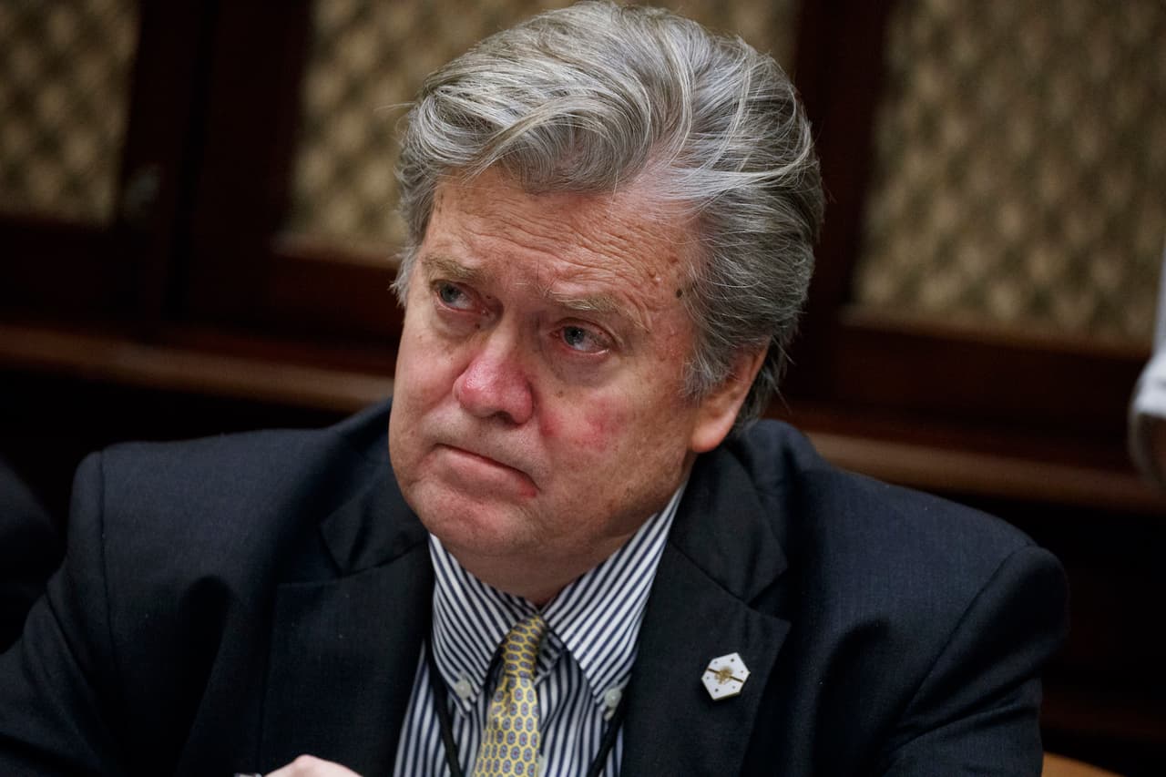 Bannon afirma que la reunión entre Trump Jr. y emisarios rusos fue "alta traición" y "antipatriota"
